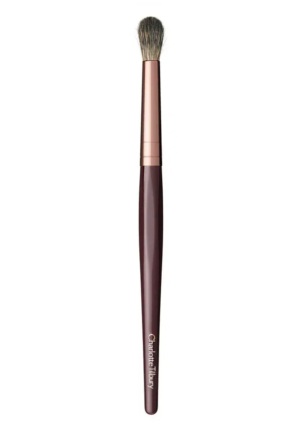 Кисть для растушевки теней - кисть для макияжа Charlotte Tilbury