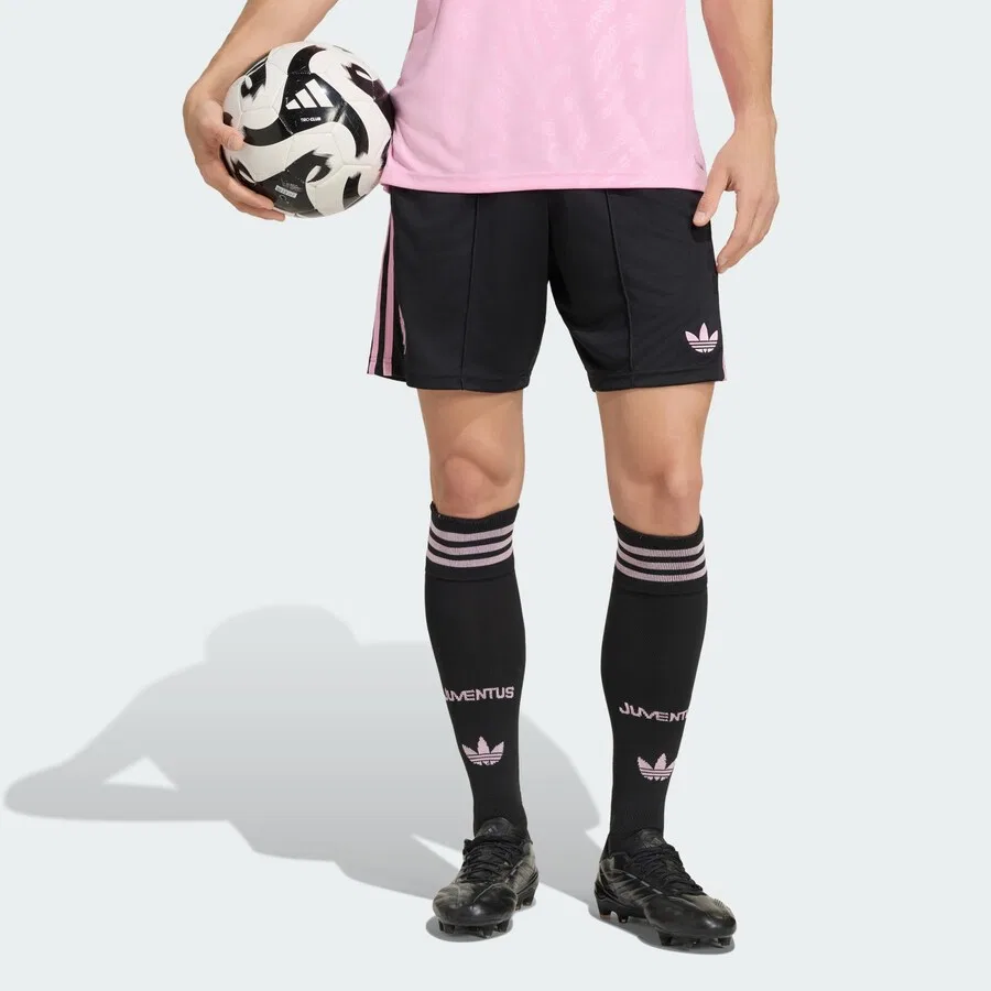 Спортивные брюки ADIDAS PERFORMANCE Regular Workout Pants 'Juventus Turin 26/27' черного цвета — фото 2