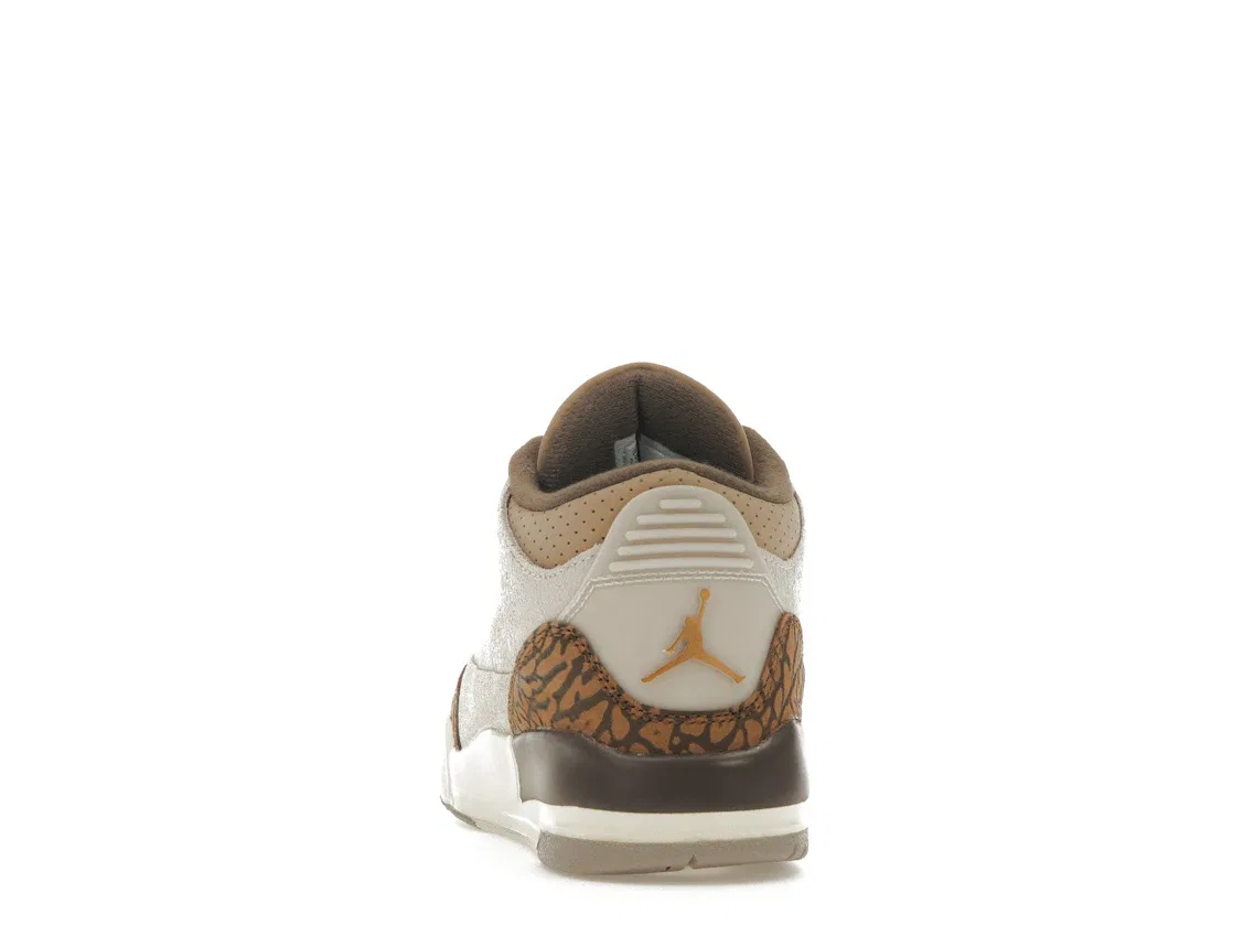 Детские кроссовки Lifestyle с принтом слоновьей кожи Jordan 3 Retro Jordan, Light Orewood Brown/Metallic Gold/Light British Tan/Palomino — фото 4