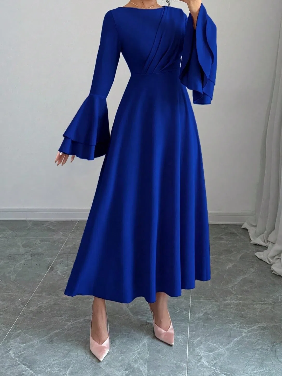 Женское элегантное платье миди A-силуэта с расклешенными рукавами, Royal Blue — фото 3
