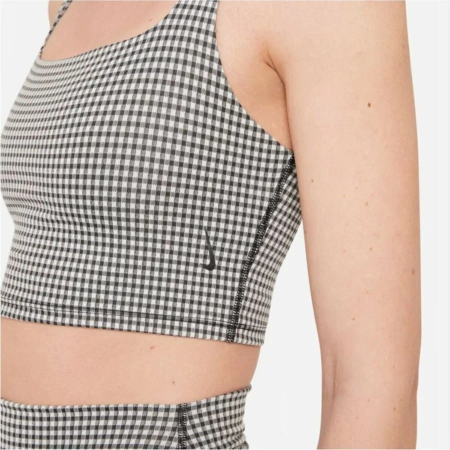 Женский топ-кроп с принтом в клетку Gingham Crop Tank Nike, Черный — фото 3