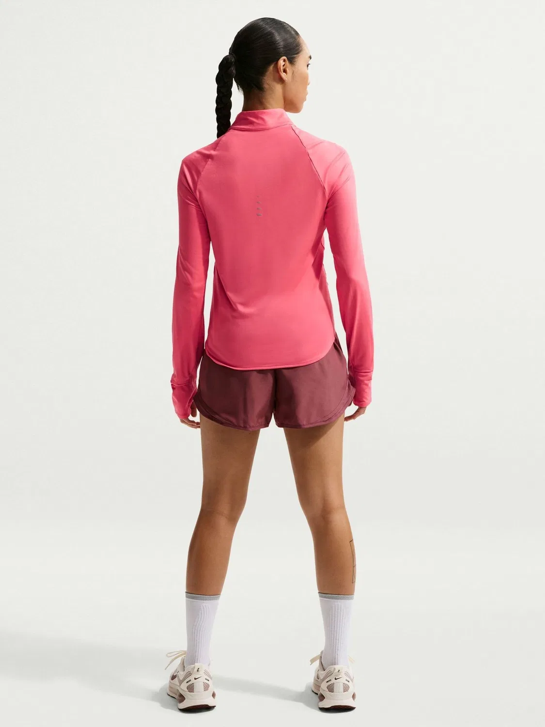 Беговая куртка Nike Swift Dri-FIT UV, коралловый — фото 3