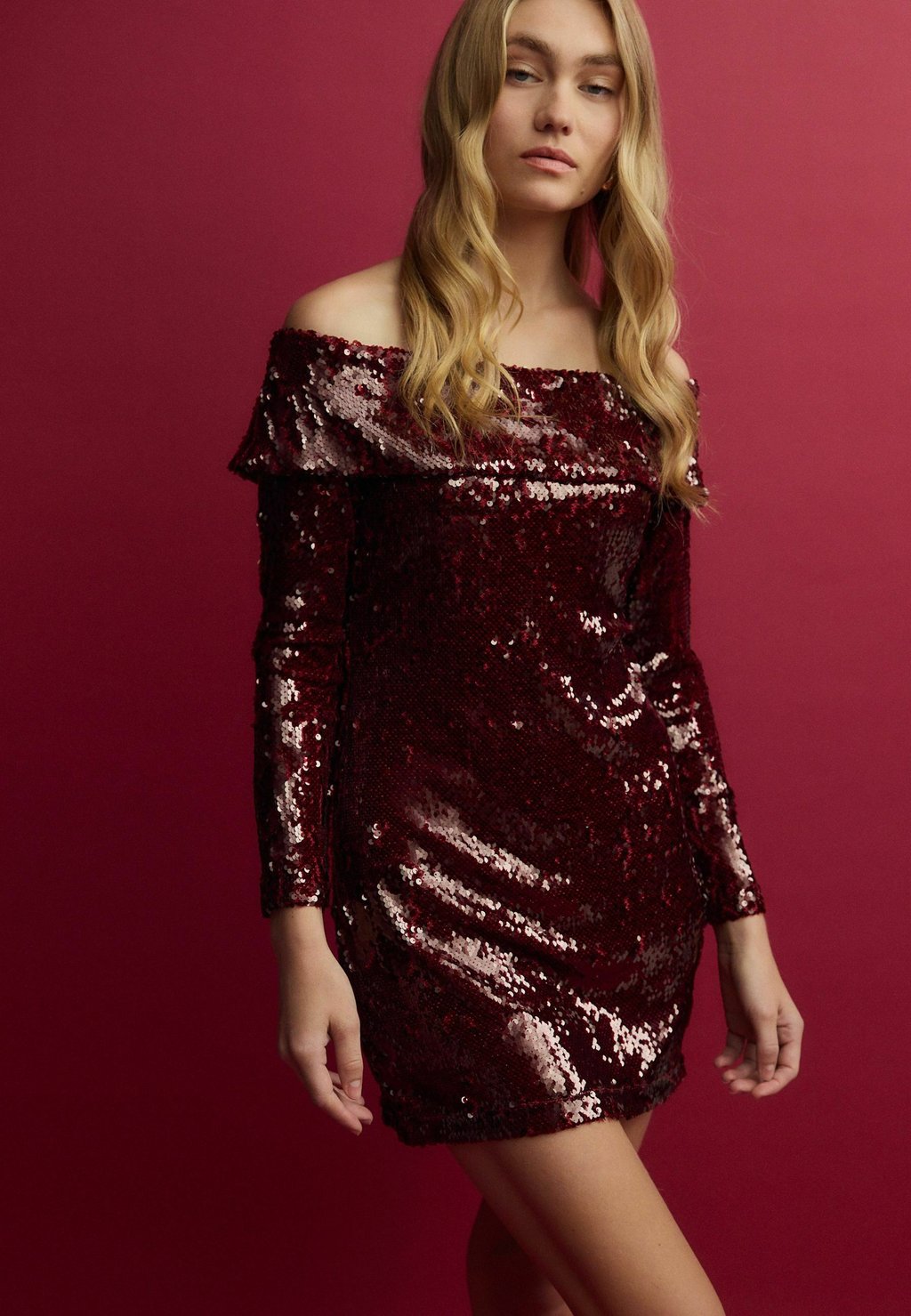 

Коктейльное платье / Вечернее платье LONG SLEEVE SEQUIN BARDOT Next, красный