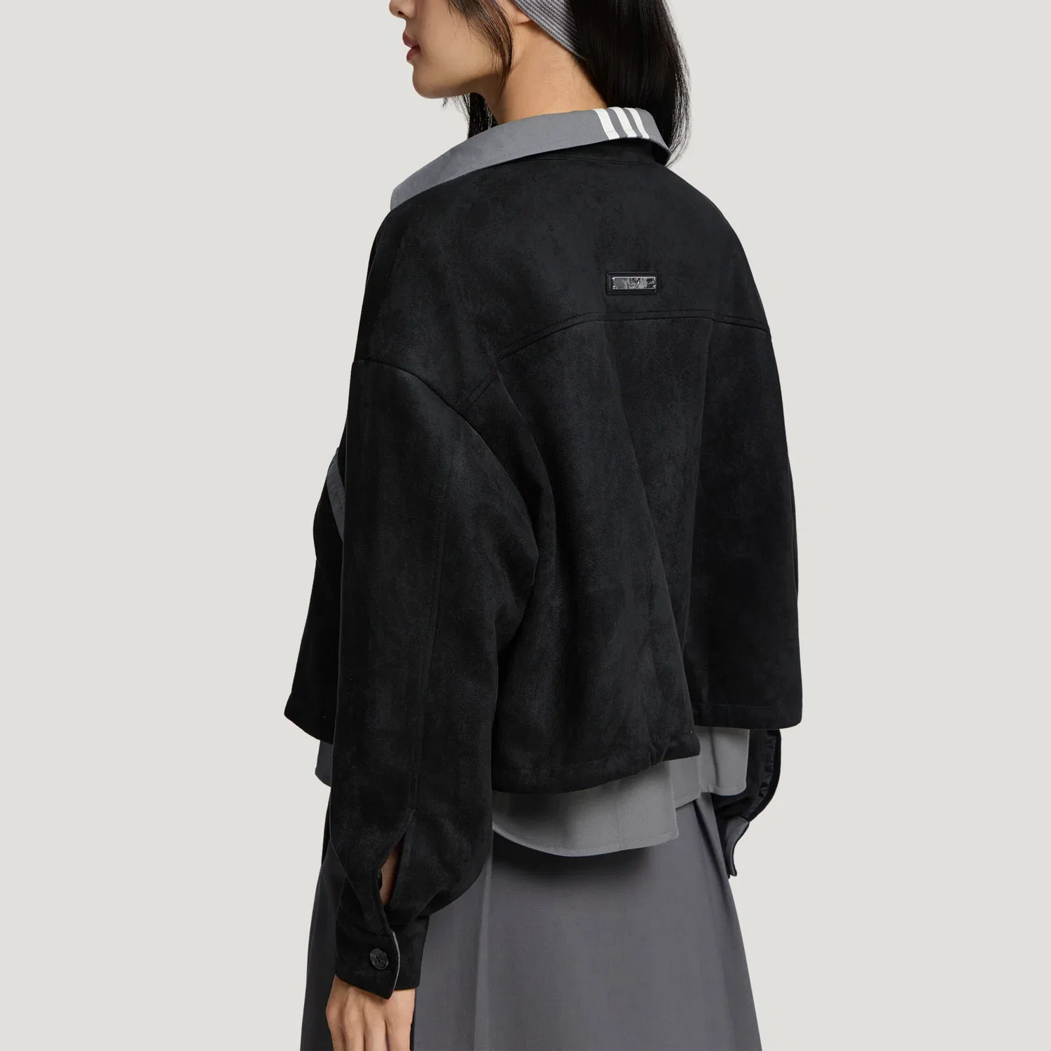 Женская куртка с воротником Adidas Originals, Black/Gray — фото 2