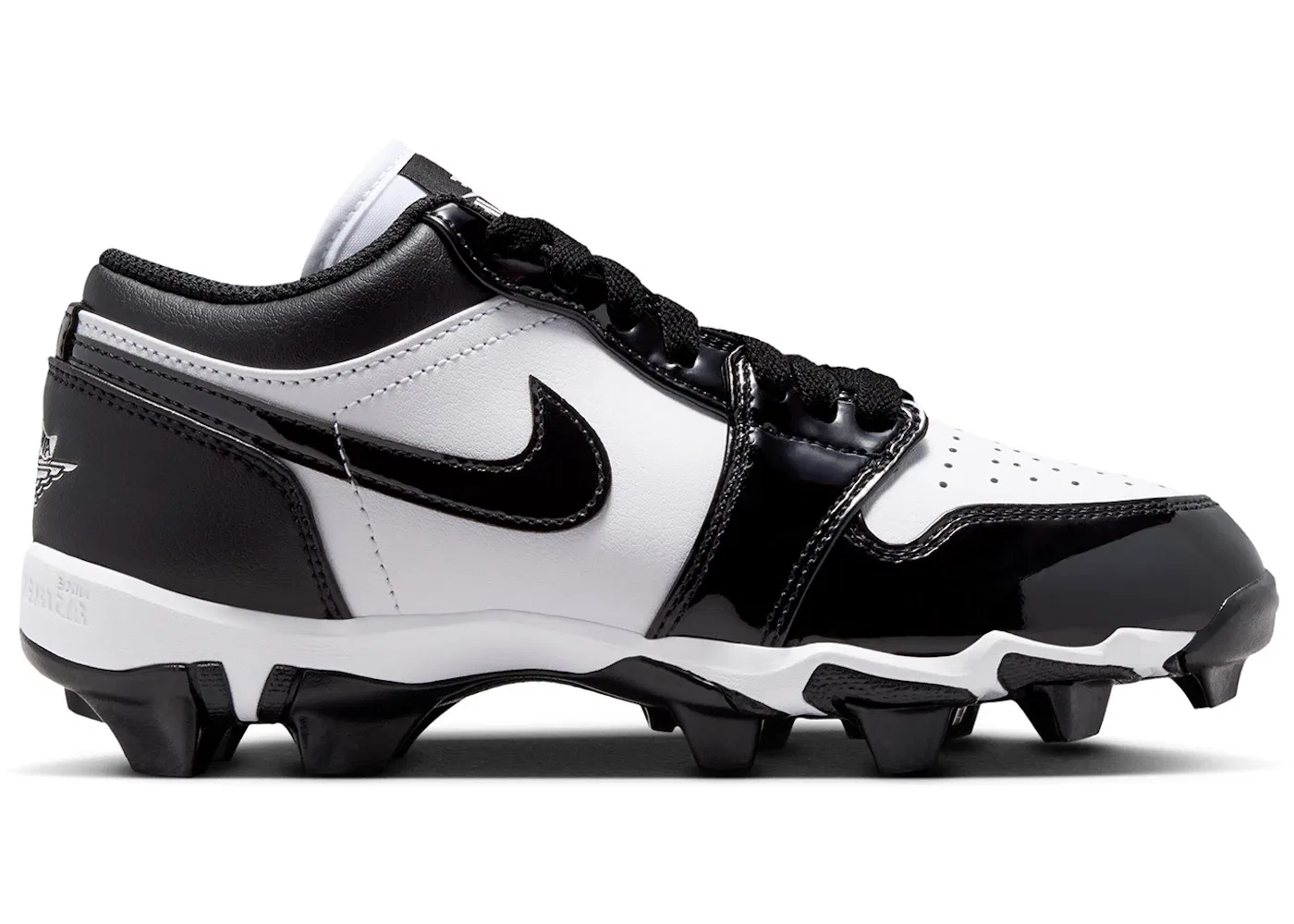 Детские бутсы Jordan 1 Low Cleat Patent Panda, White/Black/Black