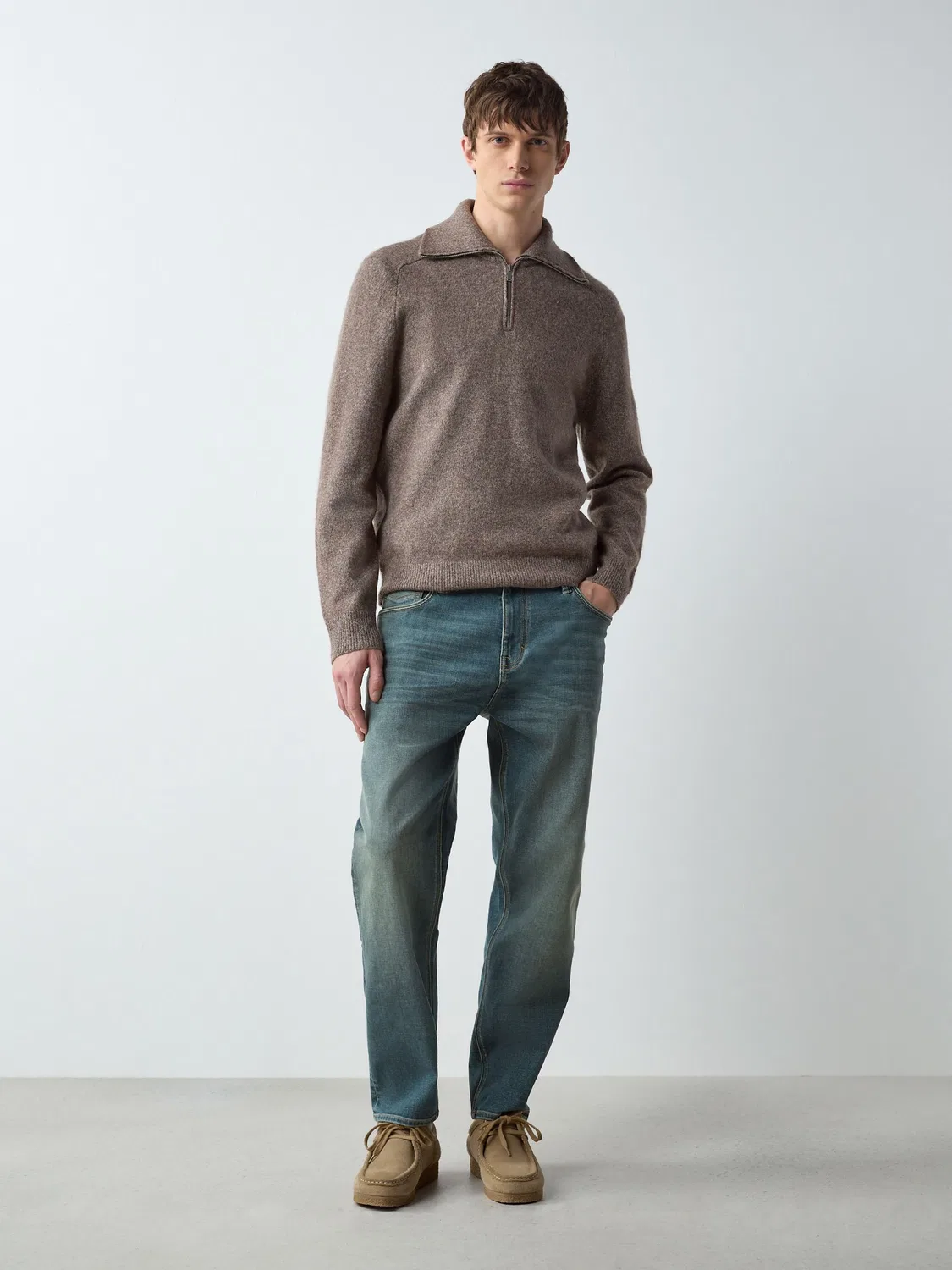 Джинсы Regular Tapered Fit Motionflex с льном Next, Blue/Green Tint — фото 2