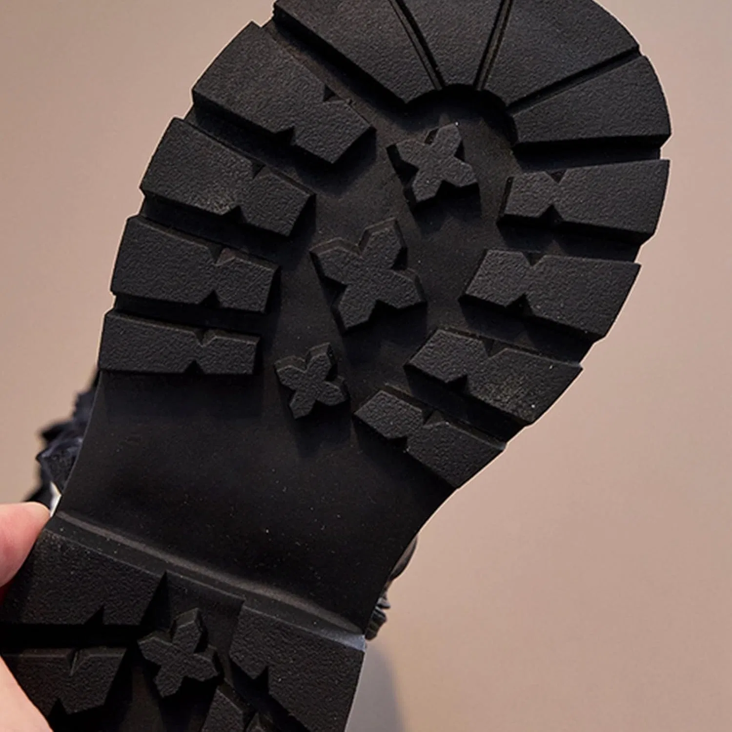 Детские ботинки для девочек с принтом, зимние, из полиуретана, модель Mid Calf Combat Boots, White — фото 2
