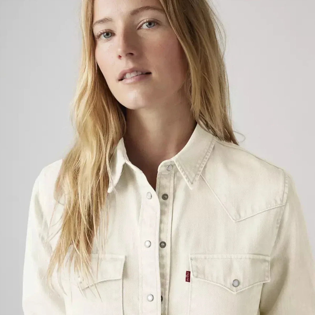 Женская рубашка в западном стиле с заостренным воротником Levi's Icy Ecru, бежевый — фото 2