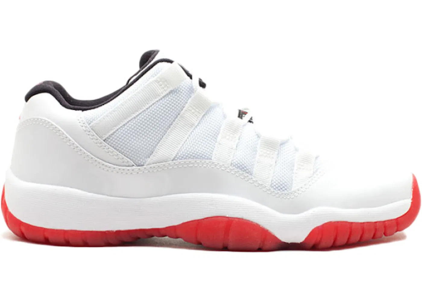 Детские кроссовки Lifestyle Jordan 11 Retro Low Jordan, White/Varsity Red-Black