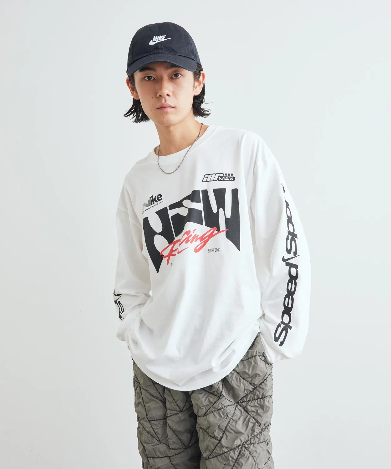 Мужская футболка с длинным рукавомс принтом Nike Sportswear Long-Sleeve T-Shirt, White — фото 3