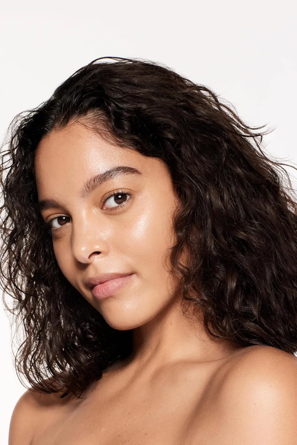 Тональная основа Revitalessence Skin Glow Foundation SPF 30 PA+++ 340 Oak 30 мл от SHISEIDO Shiseido — фото 3