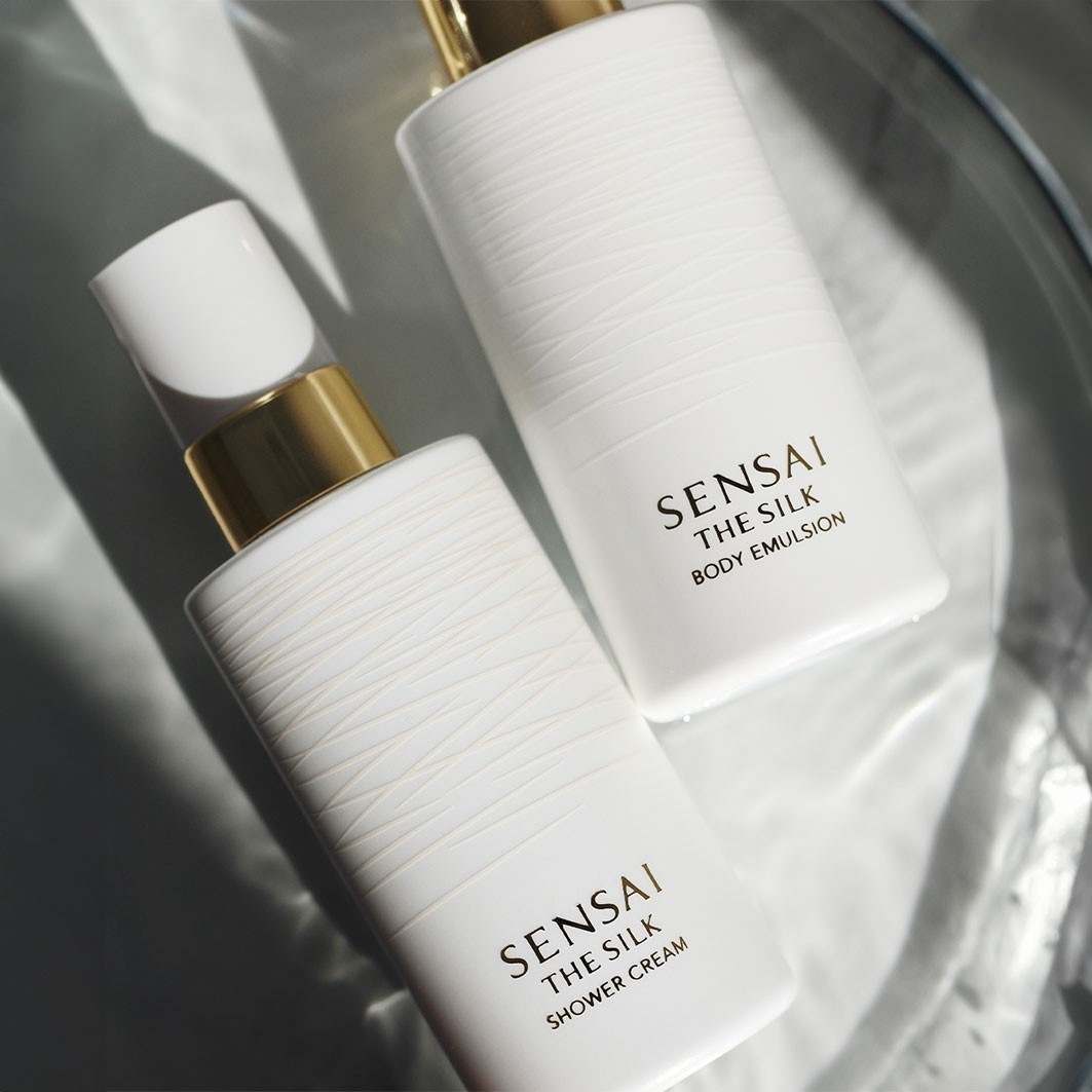 Лосьон для тела the silk body emulsion Sensai, объем 200 мл — фото 2