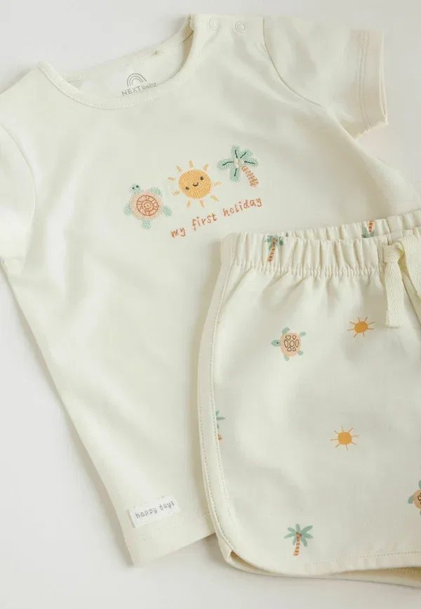 Комплект из топа и шорт, хлопок, Regular fit - top and short baby set, Next, Cream My First Holiday, кремовый — фото 3