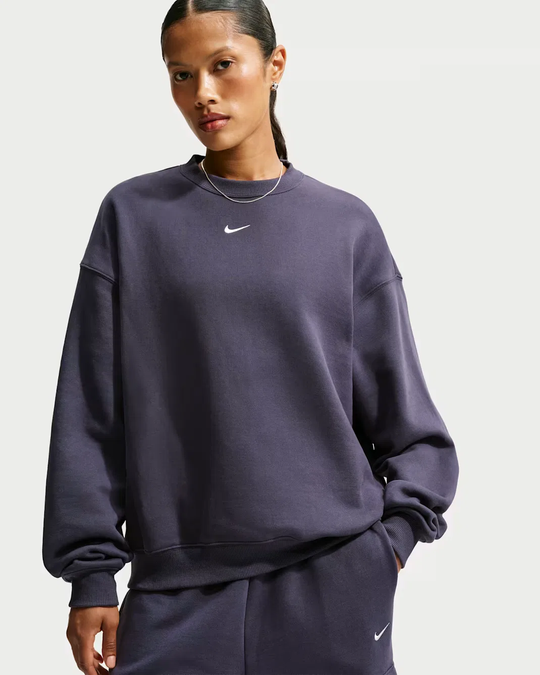 Женская толстовка оверсайз с круглым вырезом Nike Studio Fleece Medium Weight, Gridiron/Sail — фото 3