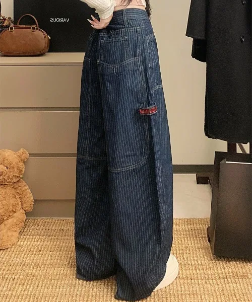 Детские джинсы свободного кроя с полосатым принтом Meryl Stripe Denim Wide Baguette Painter Pants NEW GENTLEMAN, Синий — фото 4
