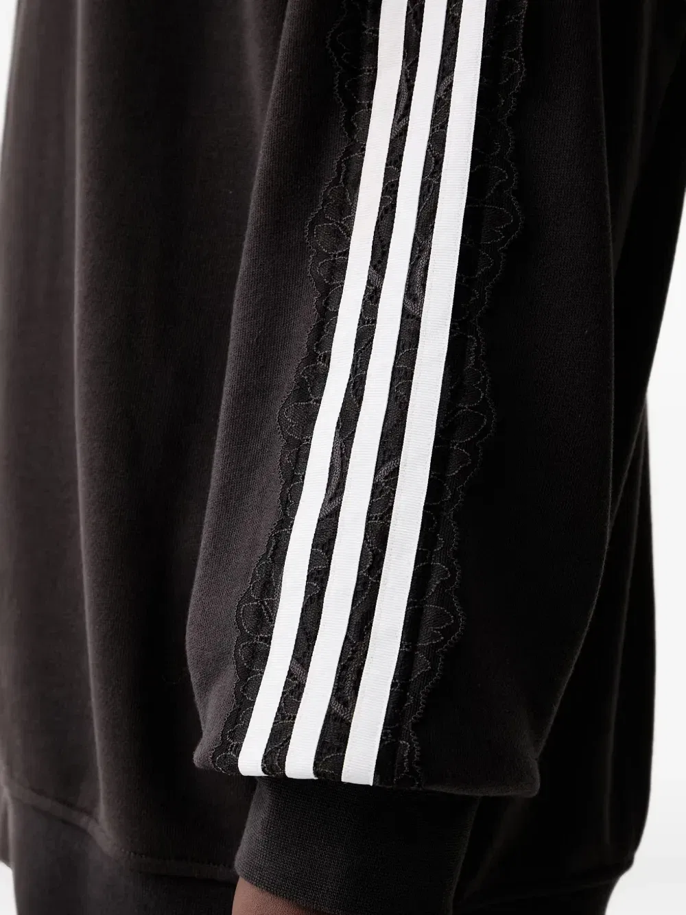 Джемпер с кружевной отделкой и боковыми полосками adidas, черный — фото 4