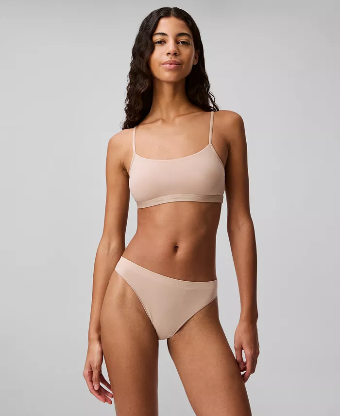 Женские трусы-стринги Bonded Flex QD3958 Calvin Klein, коричневый — фото 3