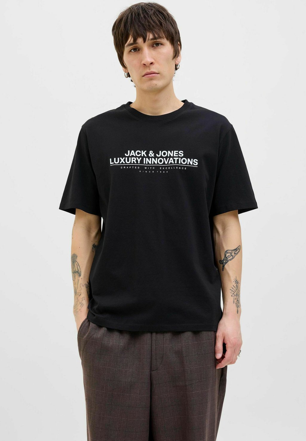 

Футболка с принтом RUNDHALSAUSSCHNITT Jack & Jones PREMIUM, черный