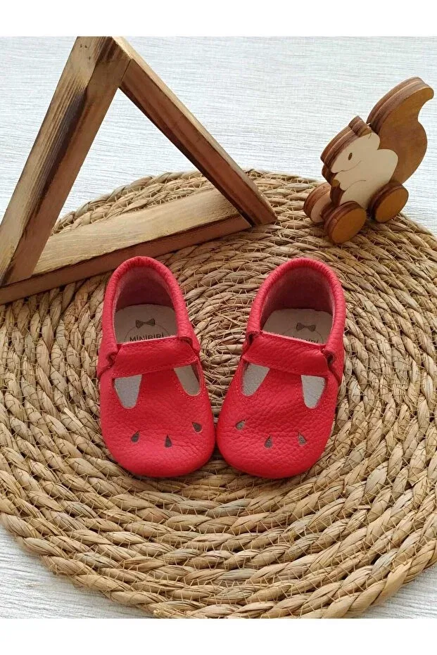 Детские мокасины для новорожденных из натуральной кожи Minibiri, Red
