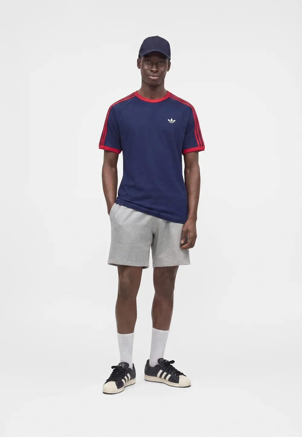 Основные вещи от Trefoil - шорты Adidas Originals, Medium Grey Heather — фото 2
