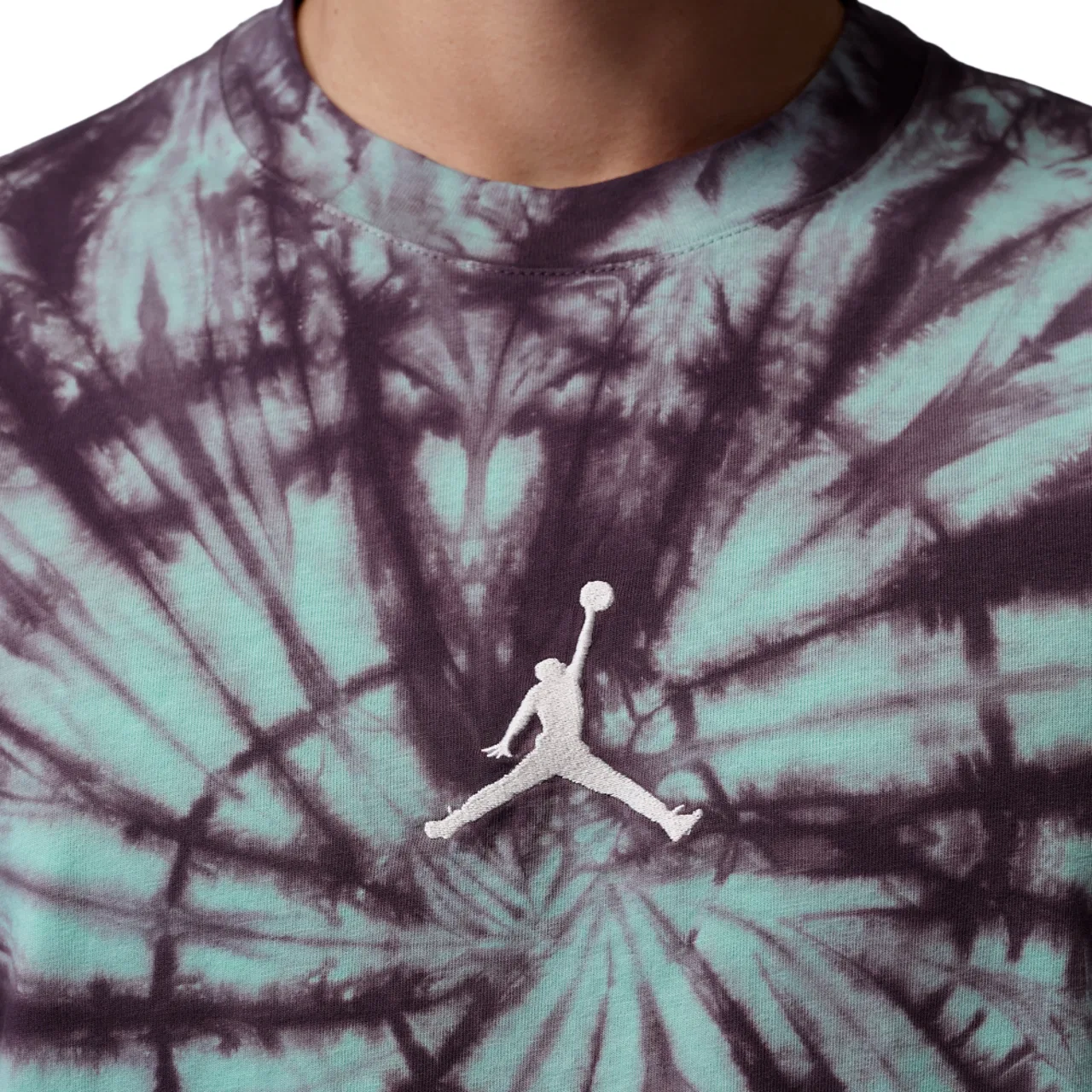 Футболка мужская Tie-Dye Festival Jordan, цвет Green Glow/Pale Ivory — фото 3
