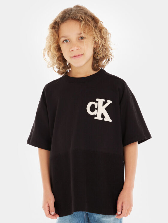 

Футболка стандартного кроя Calvin Klein, черный