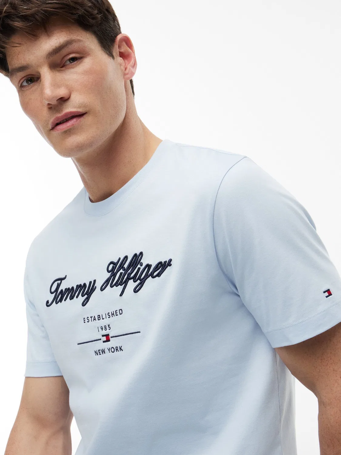 Футболка с текстурированным логотипом Tommy Hilfiger, Breezy Blue — фото 3