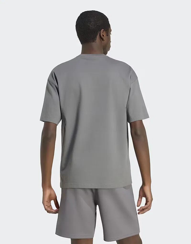 Футболка Adidas Originals Trefoil essentials spacer loose tee серого, размер четыре — фото 3
