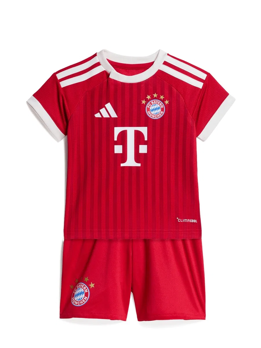 Спортивный костюм ADIDAS PERFORMANCE 'FC Bayern Munchen 26/27' красного и темно-красного цвета