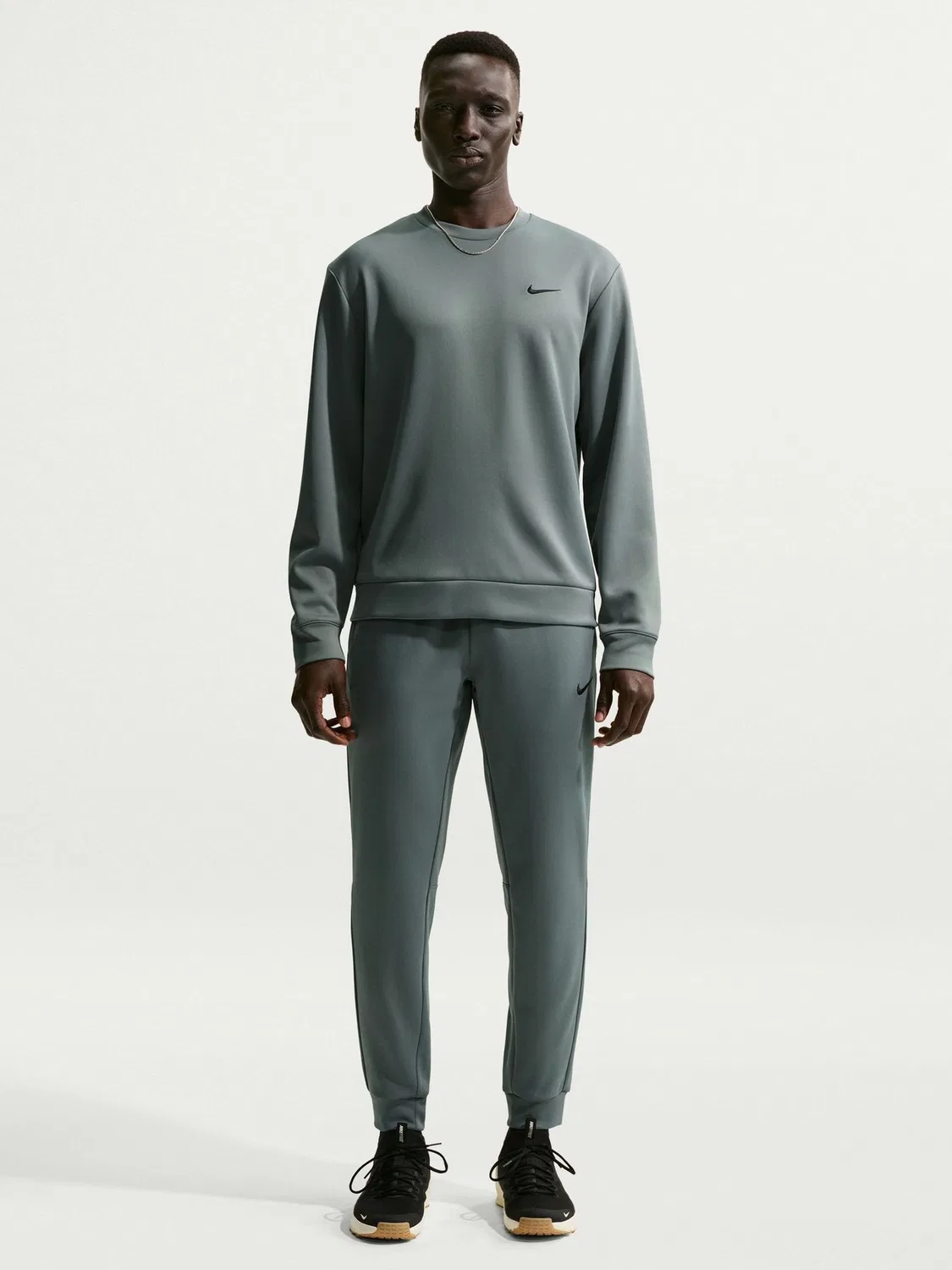 Флисовые джоггеры для тренинга Nike дымчато-серого цвета Hyverse Dri-FIT