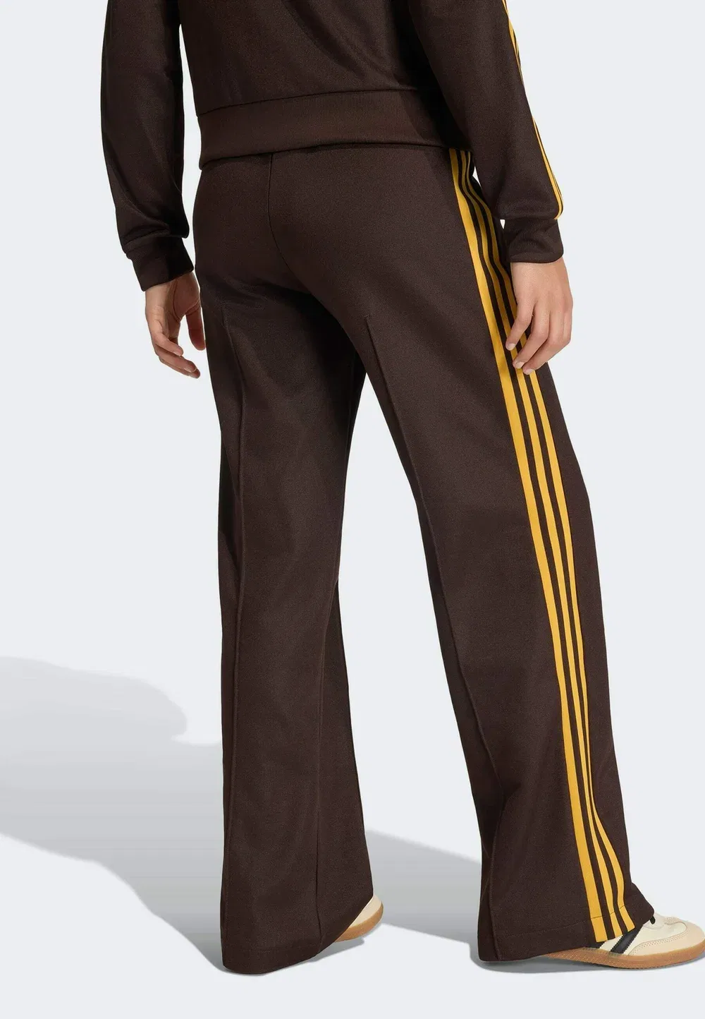 Классические спортивные штаны - брюки от спортивного костюма Adidas Originals, Aurora Coffee Preloved Yellow — фото 2
