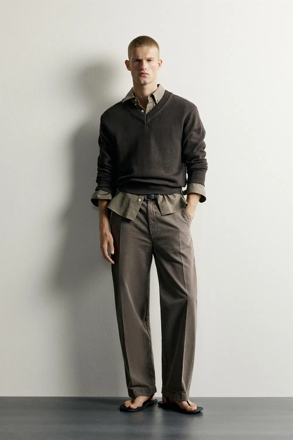 Выстиранные брюки-чиносы свободного кроя ZARA, Brown