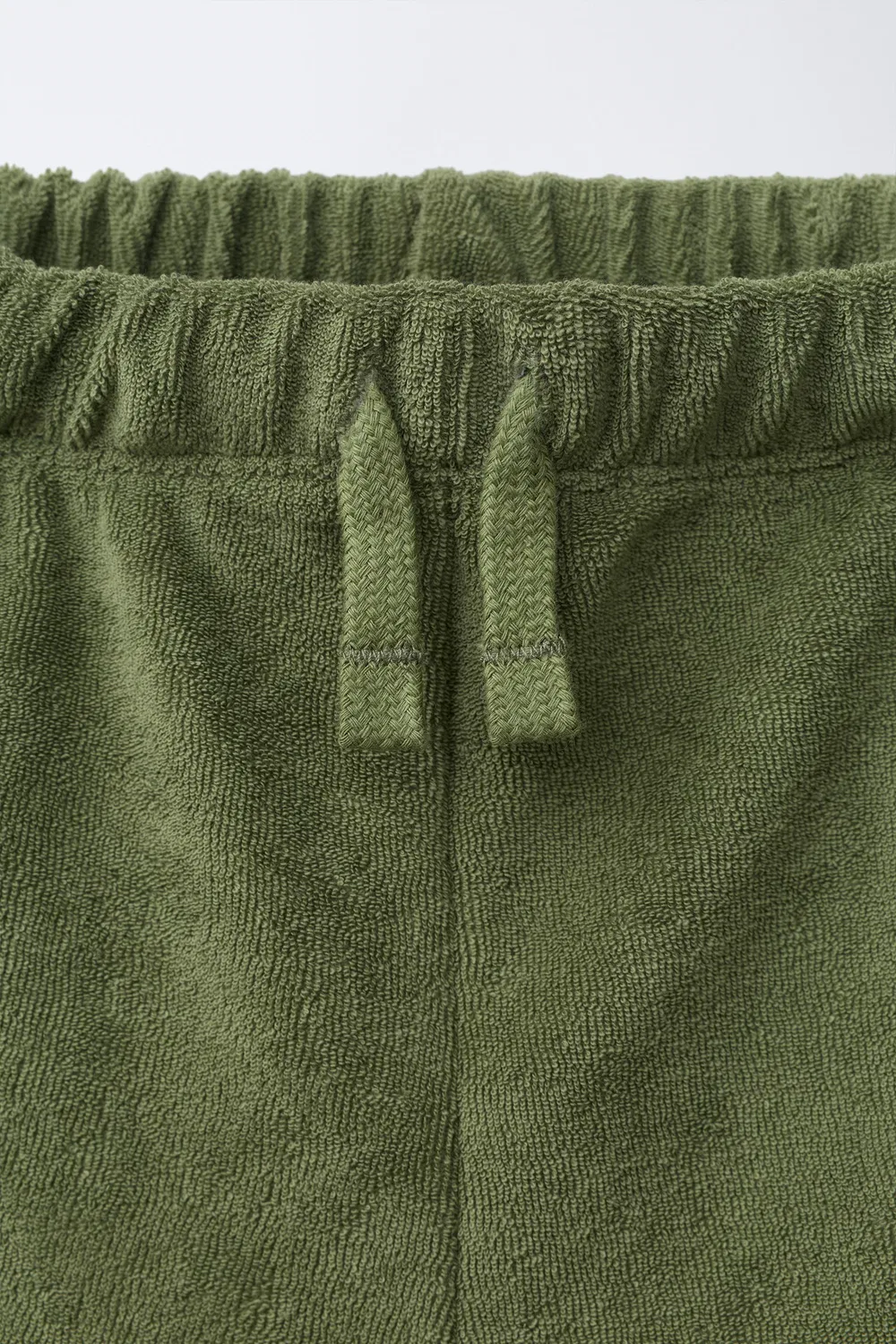 Комплект для бега: однотонная футболка и махровые шорты-бермуды ZARA, Olive Green — фото 4