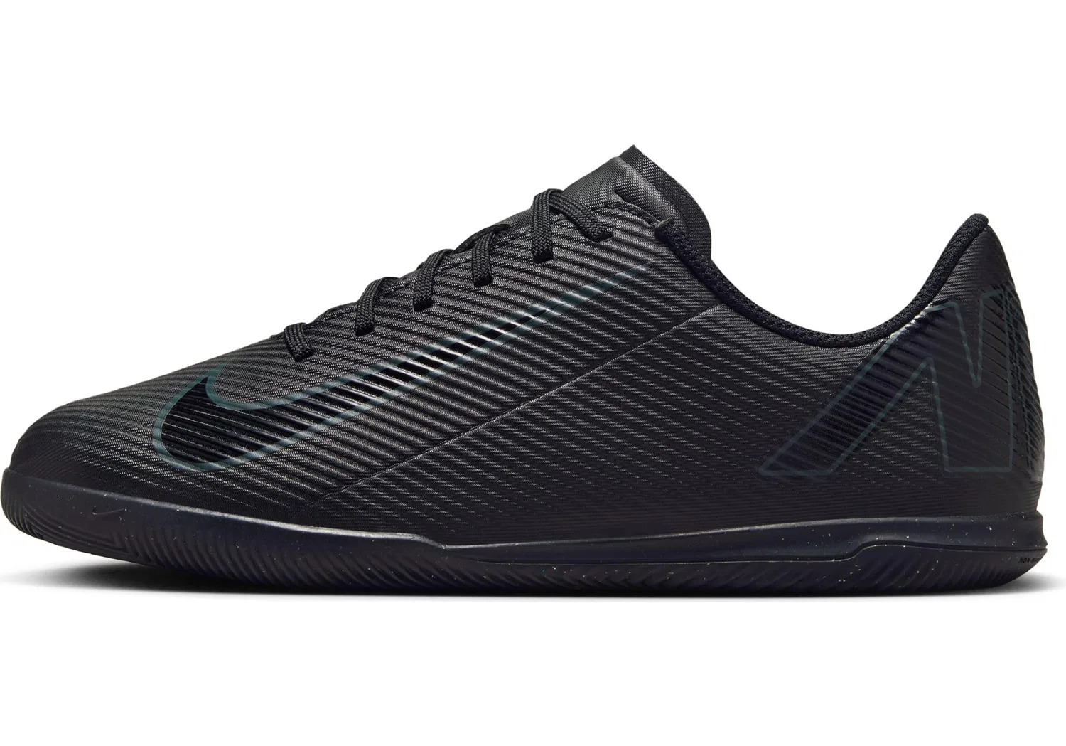 Детские кроссовки для мальчиков с искусственной кожи Jr Vapor 16 Club IC NIKE, Black Black Deep Jungle