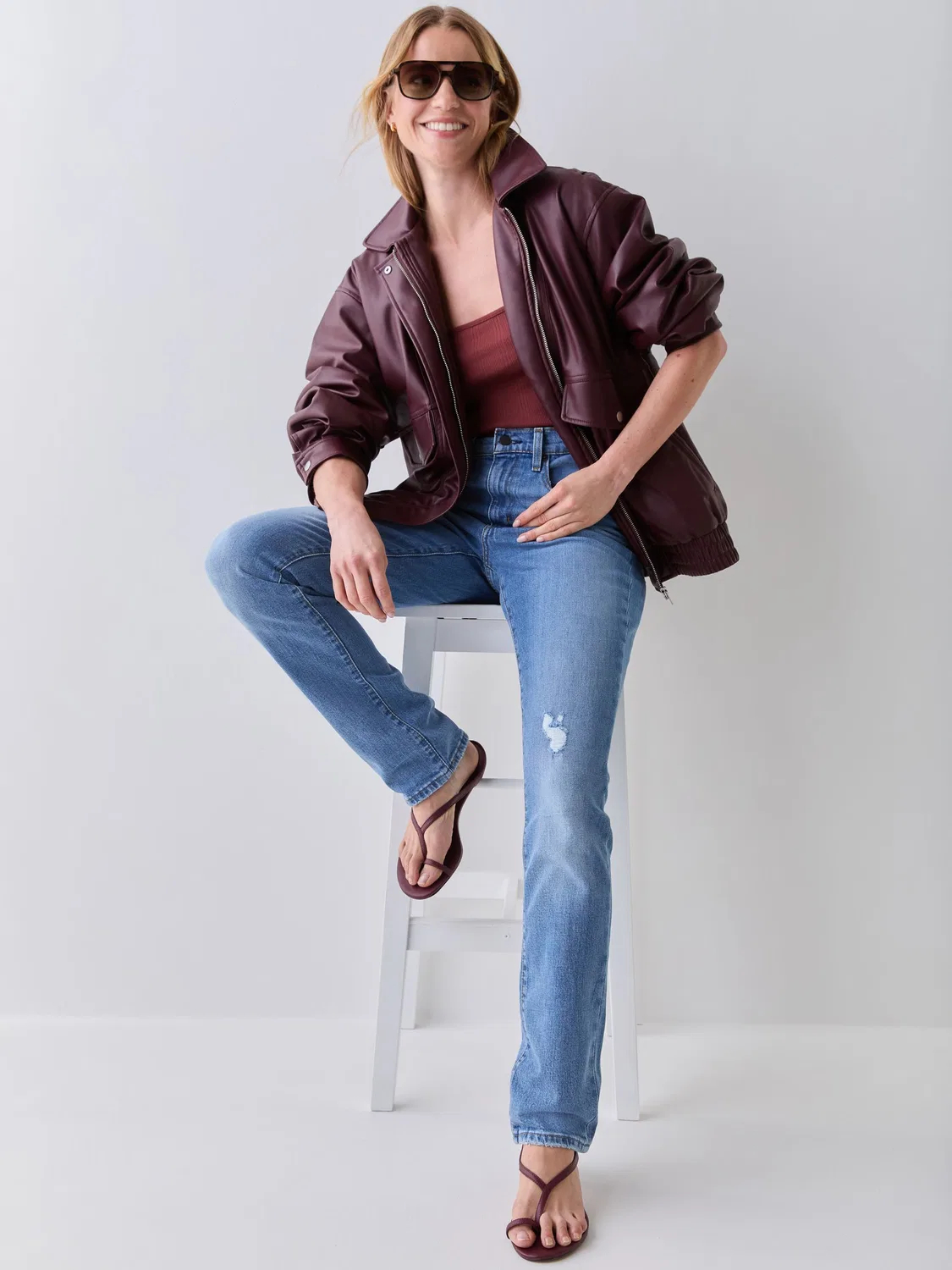 Джинсы прямые, высокая посадка Levi's 724, Mid Blue Denim — фото 4