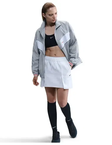Женская куртка Nike, Wolfgrau/Hellkrimirot/Wolfgrau