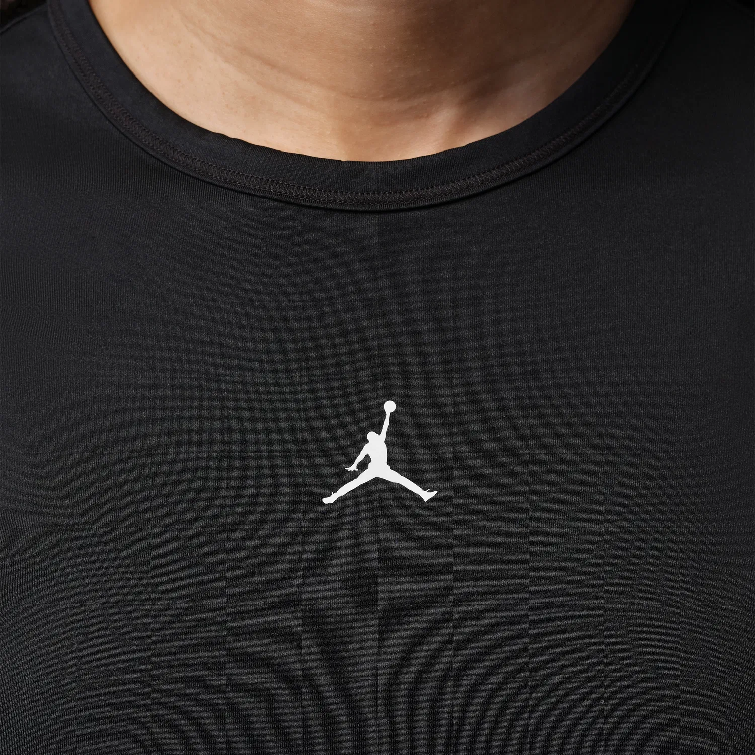 Женская футболка Sport Essentials Dri-FIT T-Shirt 'Black White' Jordan, Black/White — фото 4