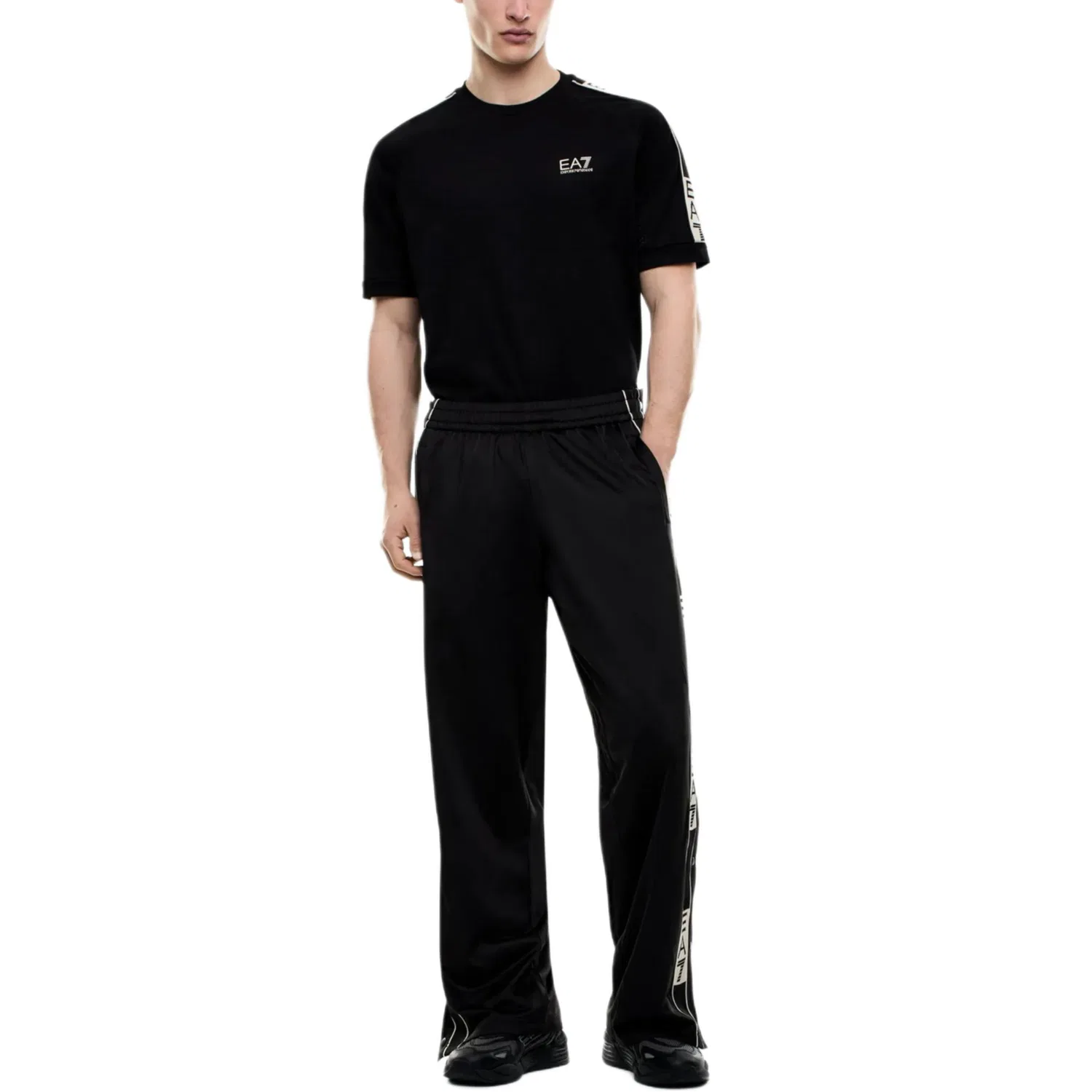 Футболка Emporio Armani EA7 мужская черная — фото 3