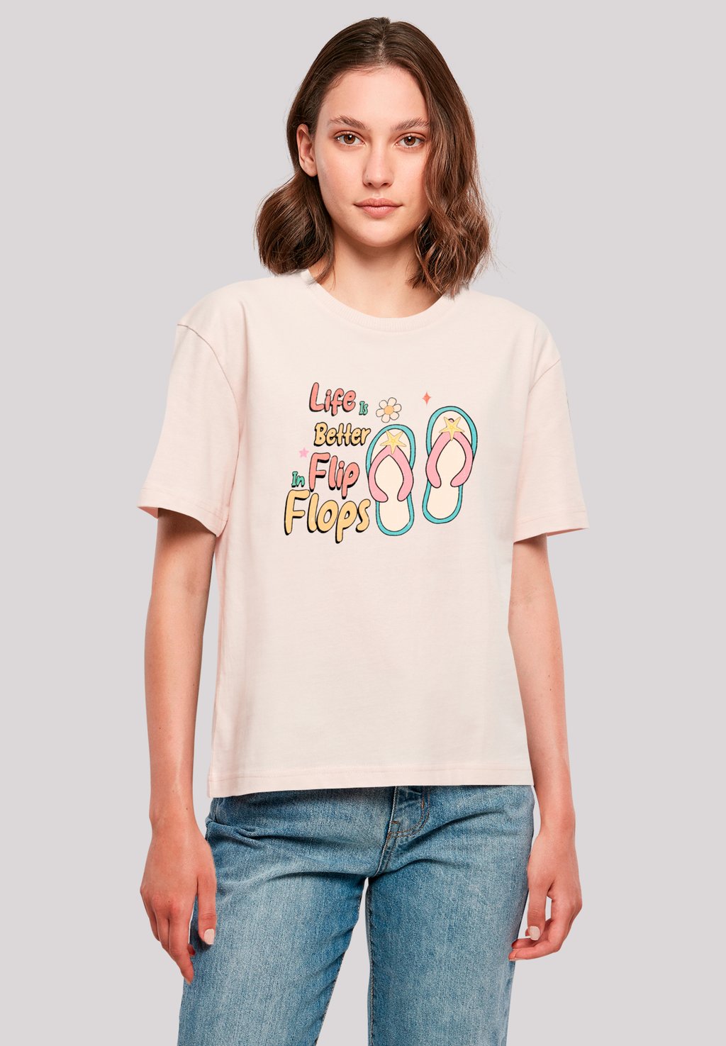 

Футболка с принтом LIFE IS BETTER IN FLIP FLOPS F4NT4STIC, розовый