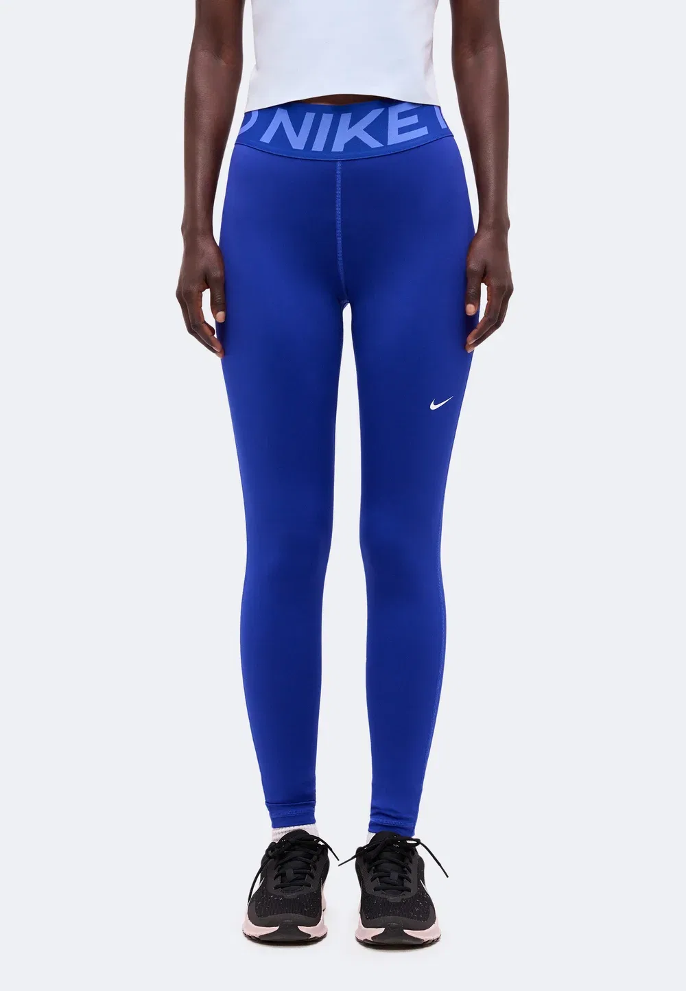 Облегающие леггинсы, подчеркивающие фигуру Nike Performance, Old Royal/White