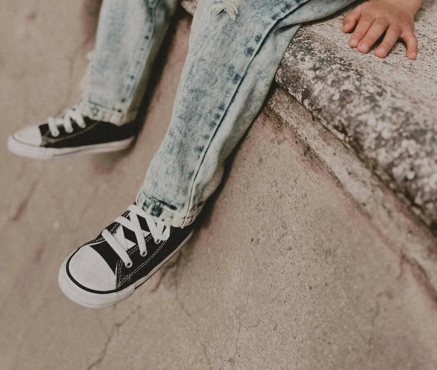 Детские джинсы прямого кроя с эластичным поясом Lucky Link, Light Acid Wash Denim — фото 4