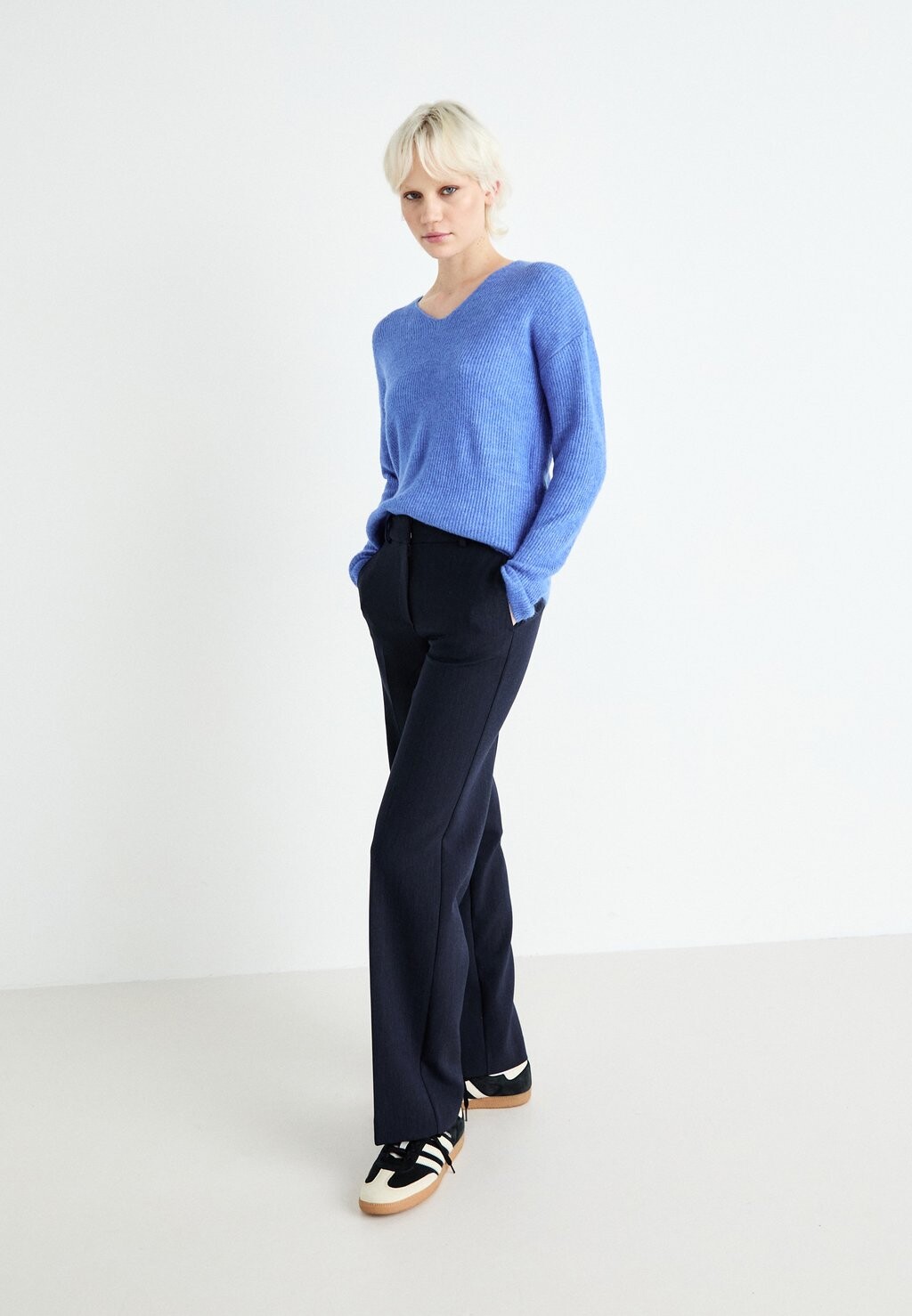 

Джемпер ONLCAMILLA V NECK ONLY, темно-синий