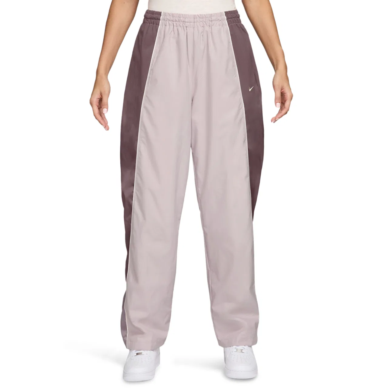 Женские брюки Track Pant Mod Nike, цвет Tattoo/Platinum Violet