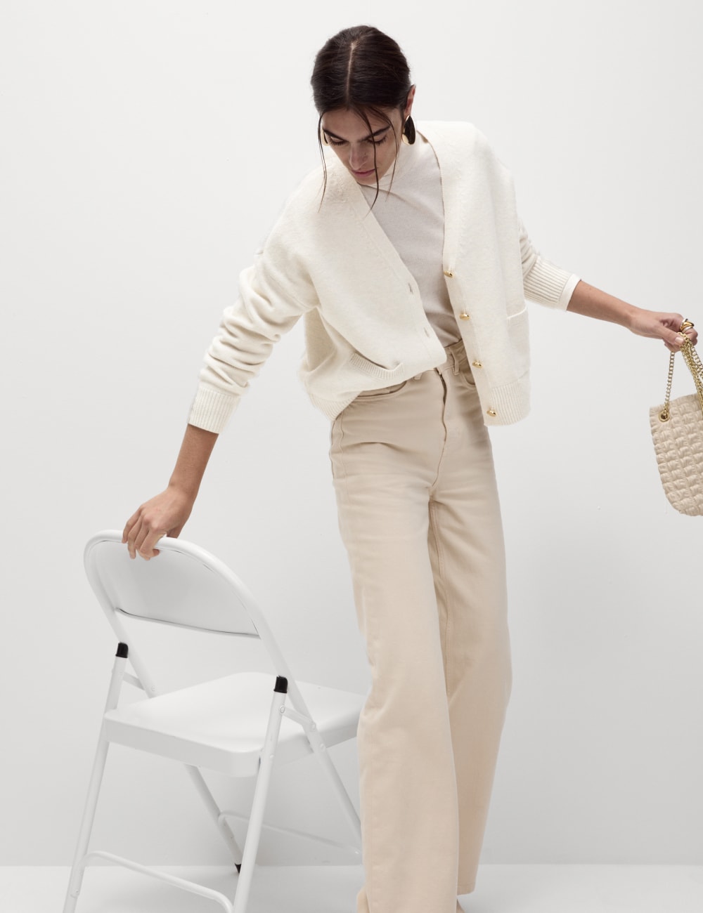 

Свободный кардиган с V-образным вырезом и пуговицами спереди Marks & Spencer, цвет Light natural