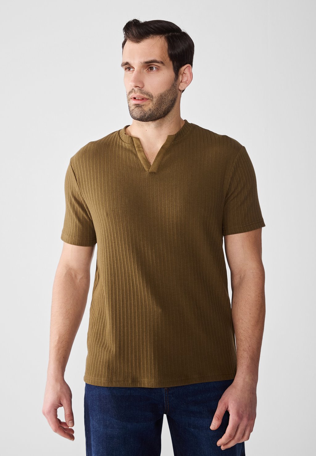 

Базовая футболка Pier One by Zalando, хаки