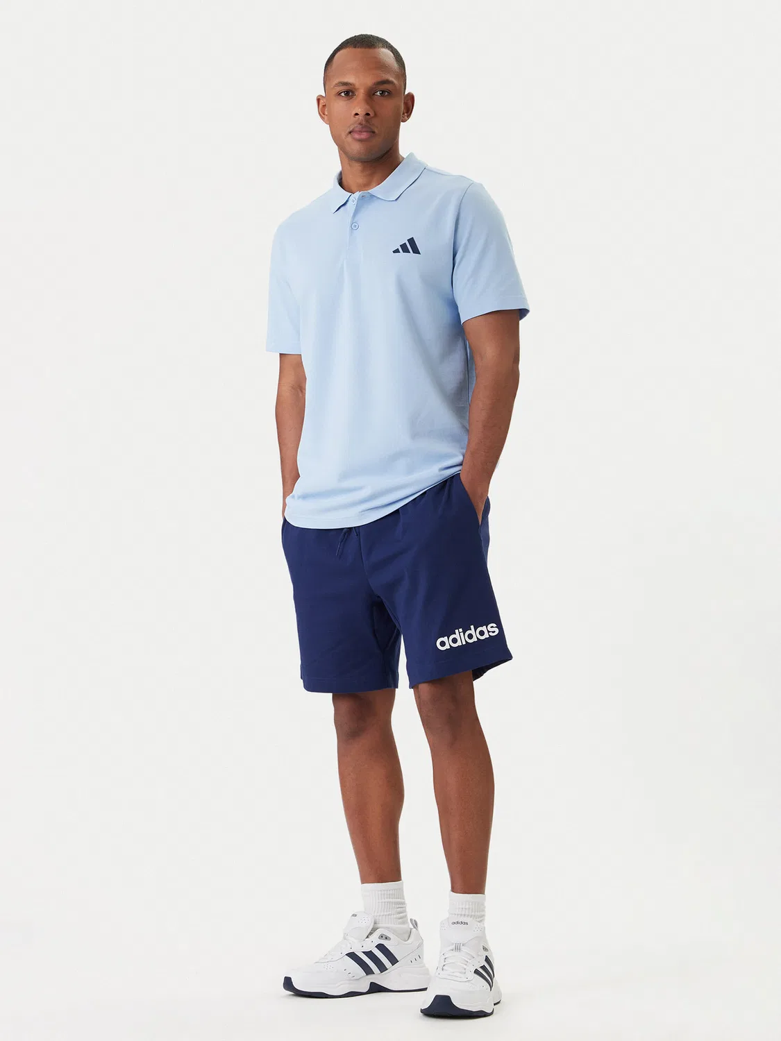 Мужские спортивные шорты стандартного кроя Essentials Linear Adidas, темно-синий — фото 2