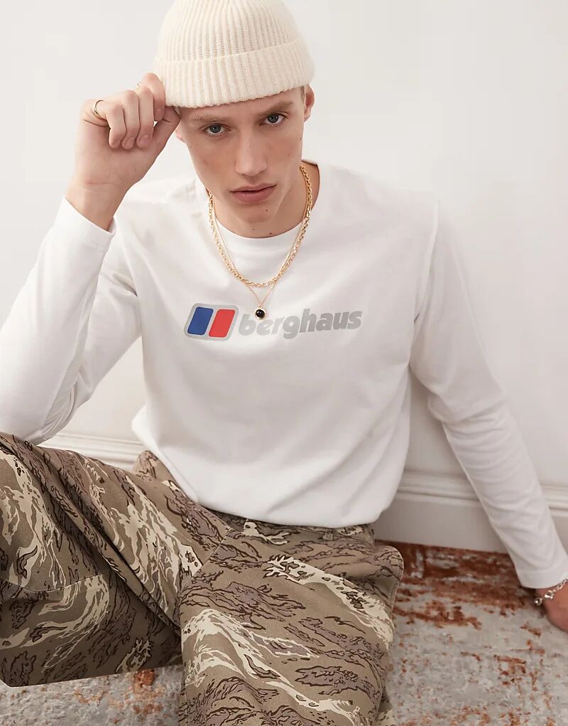 

Футболка Berghaus с длинным рукавом и большим логотипом Berghaus чисто белого цвета