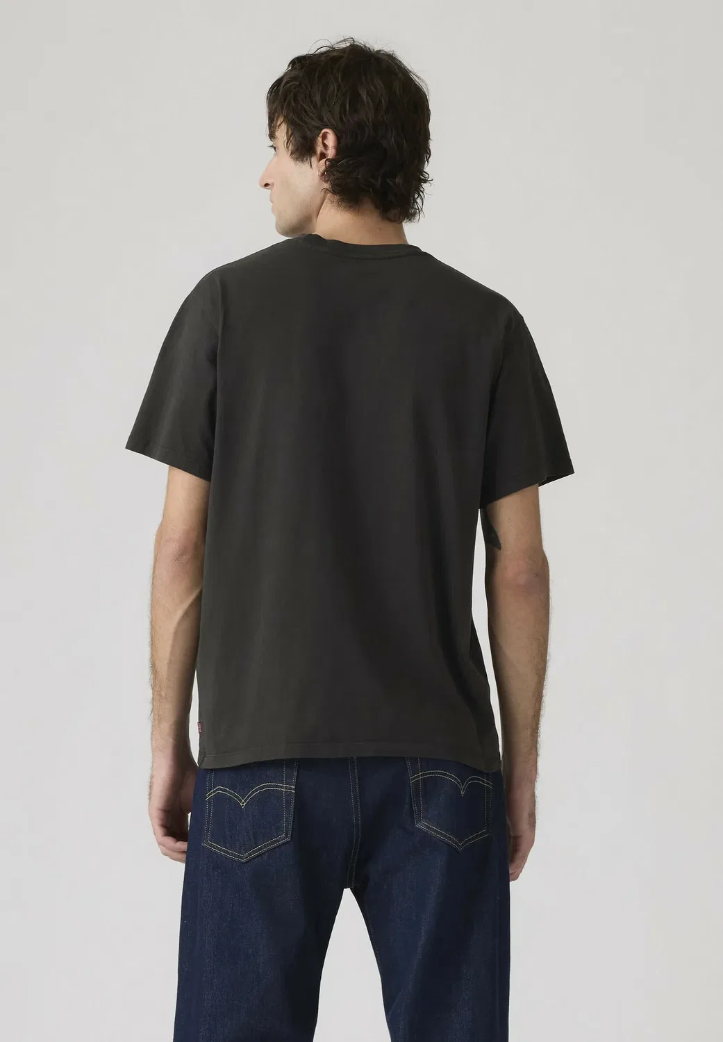 Свободная футболка с карманом - базовая футболка Levi'S, Garment Dye Fa - Blacks — фото 2