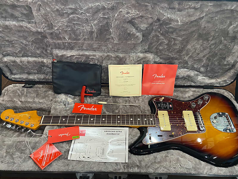 

Fender American Ultra Jazzmaster с грифом из палисандра Ultraburst #US22079909 (8 фунтов, 1,8 унции) American Ultra Jazzmaster with Rosewood Fretboard