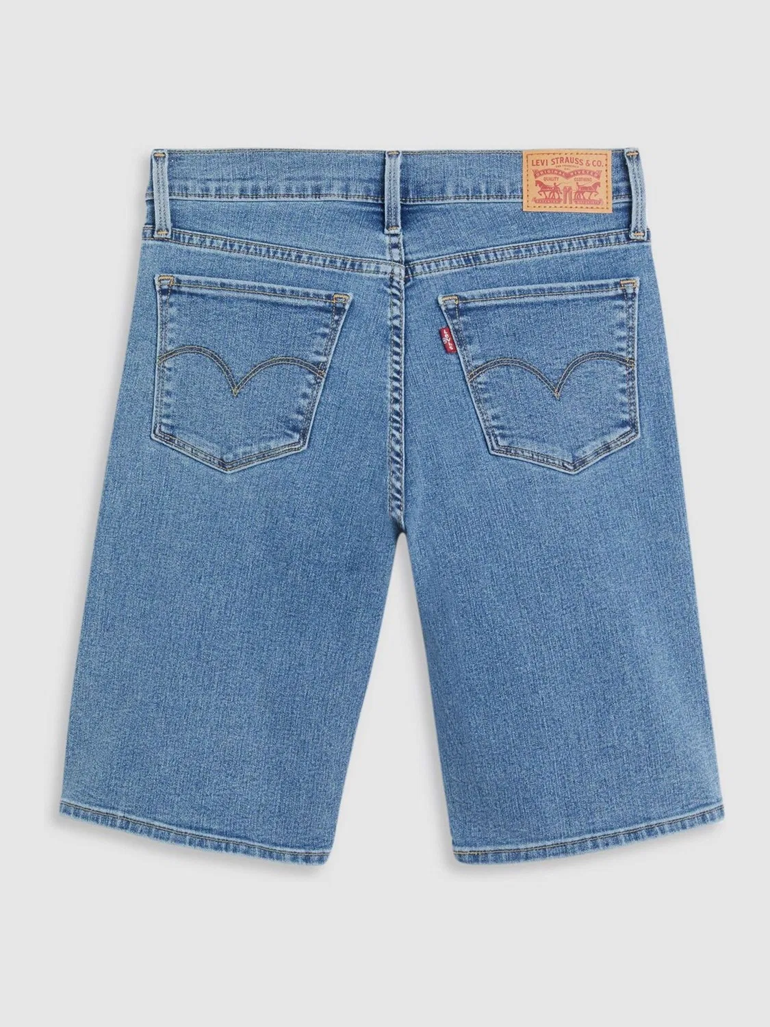 Шорты бермуды shaping Levi's, джинсовый синий — фото 4